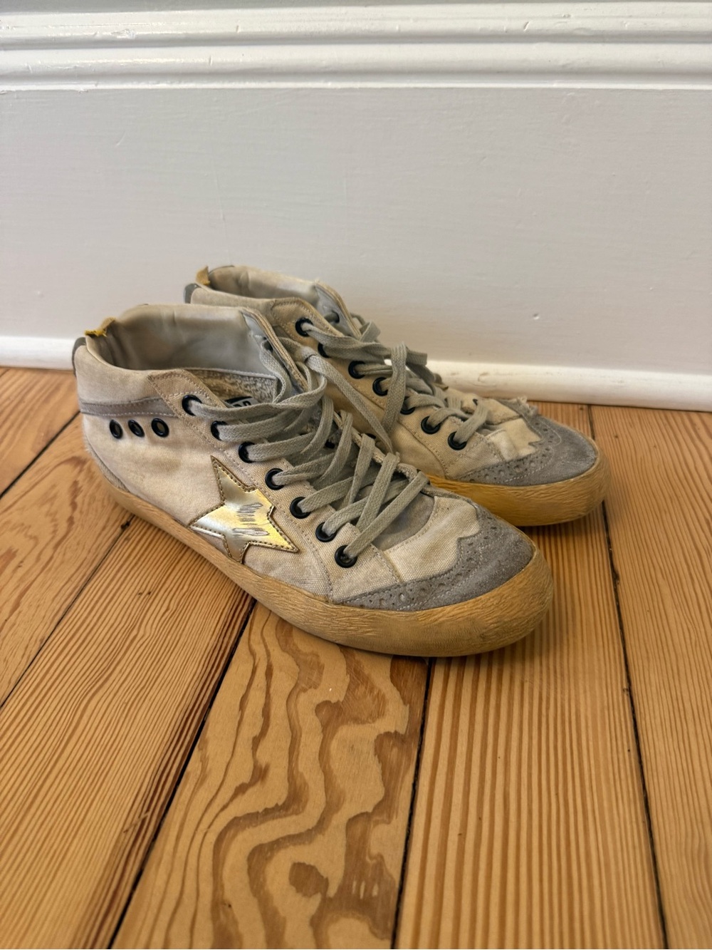 Golden Goose Gold Star High-Top Sneakers in Beige and Gray